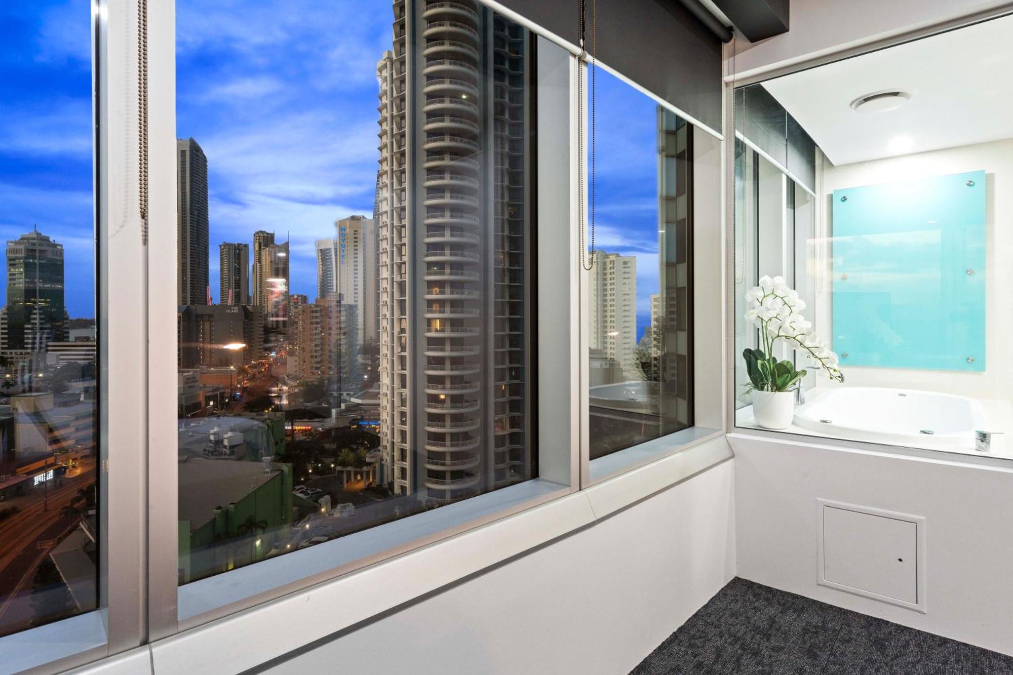 Q Tower At Surfers Paradise - Self Contained Apartments Gold Coast Exterior foto